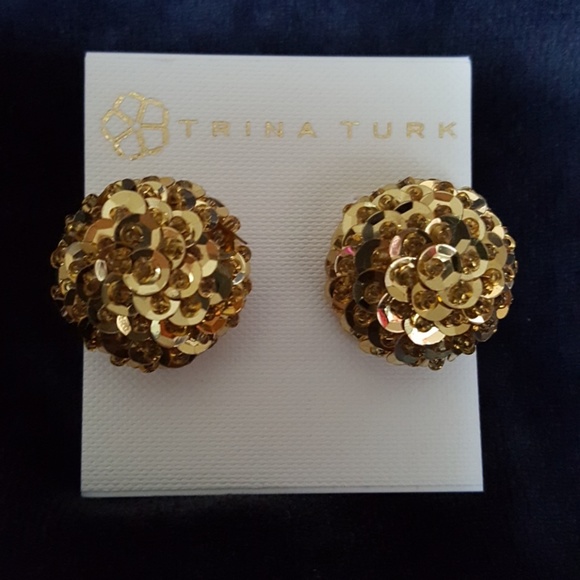NEW TRINA TURK GOLD SEQUIN BUTTON EARRINGS - Picture 1 of 8